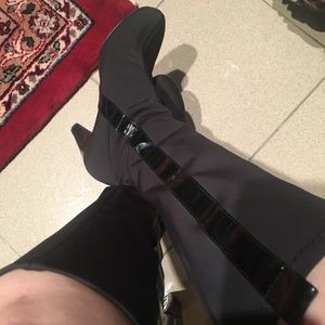 Taryn Rose boots size 6